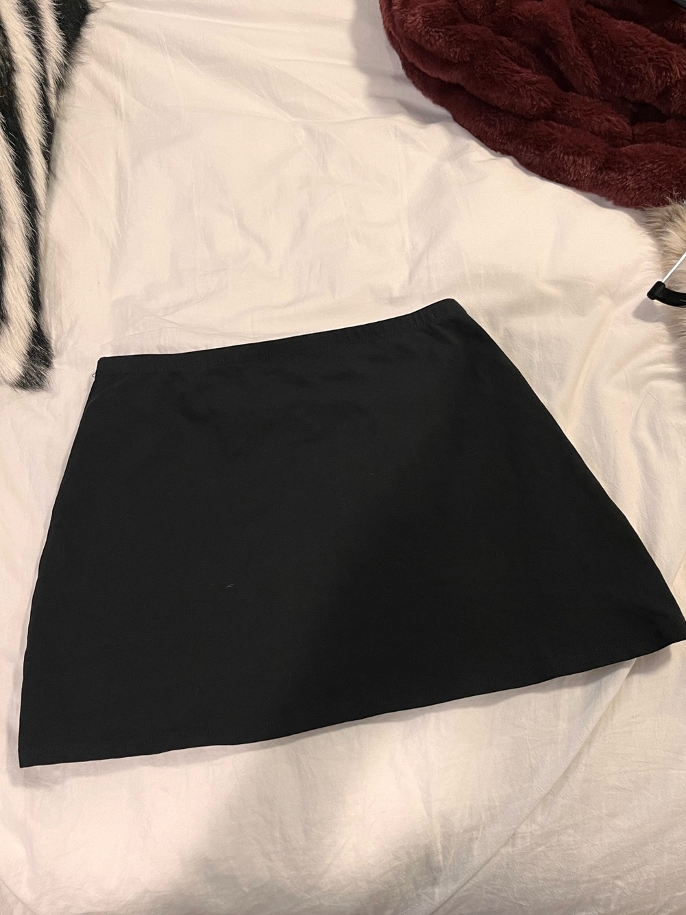 Black Basic Mini Skirt